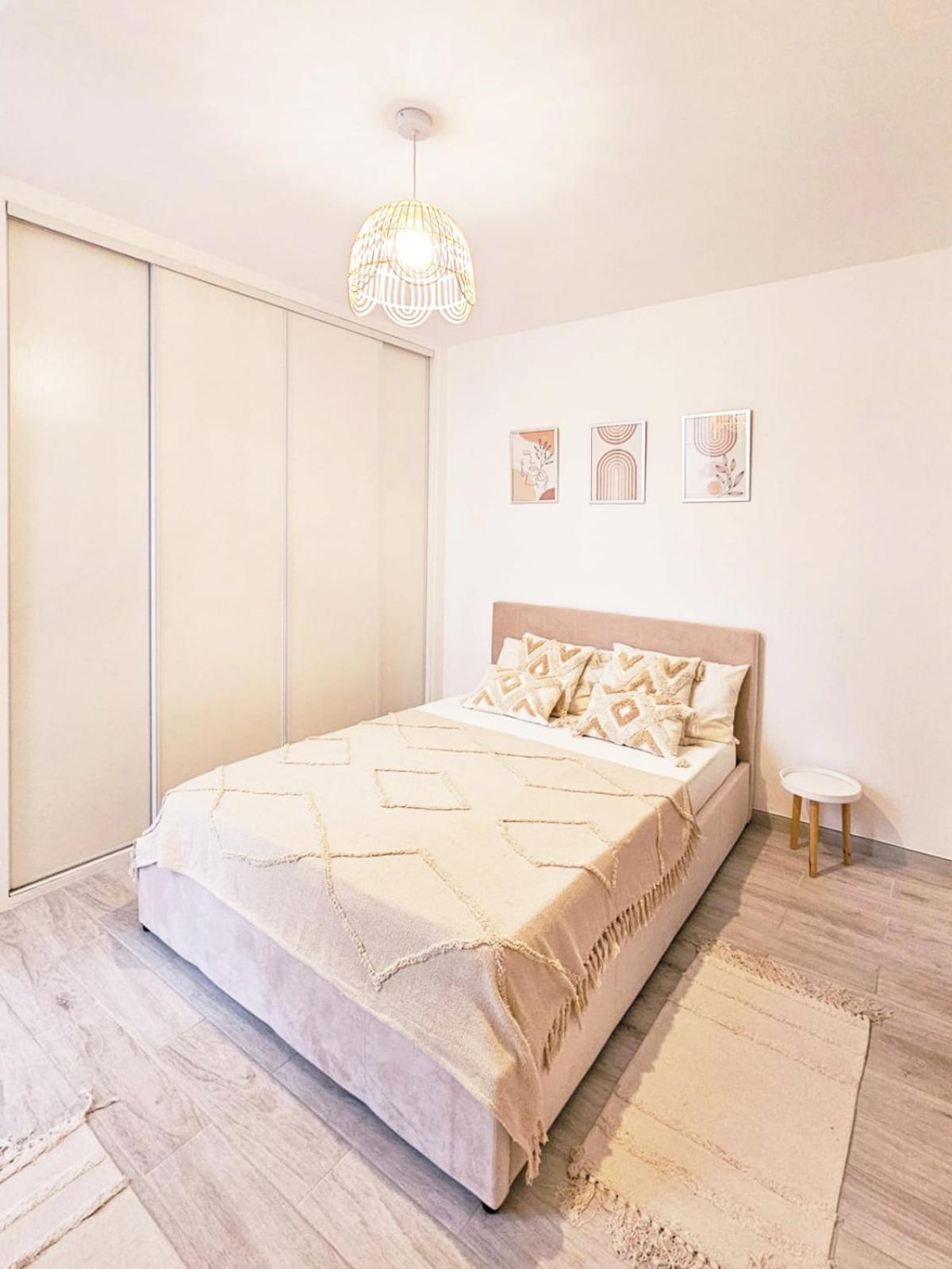 Bed & Breakfast - Entre Paris & Disneyland Apartment Roissy en Brie Bagian luar foto